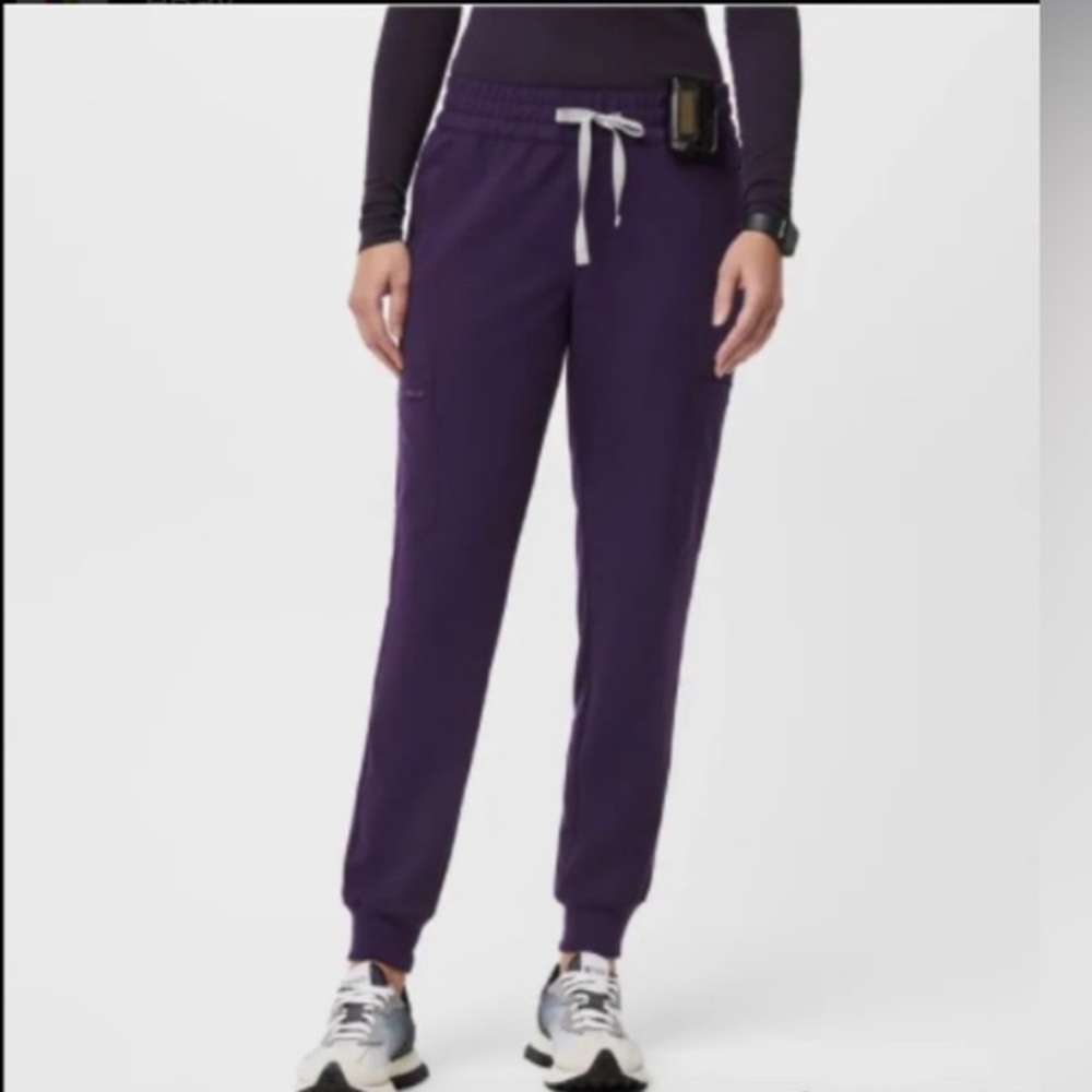 FIGS High-Waisted Uman Jogger Scrub Pants - S/T • Purple Jam
